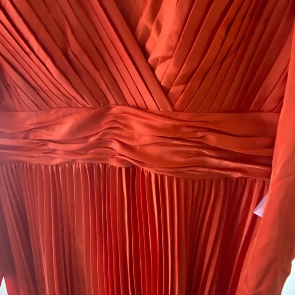 🆕Ieena Mac Duggal NWOT Long Sleeve Pleated Chiffon A-Line Gown in Sunset(MD-25) - Picture 9 of 12